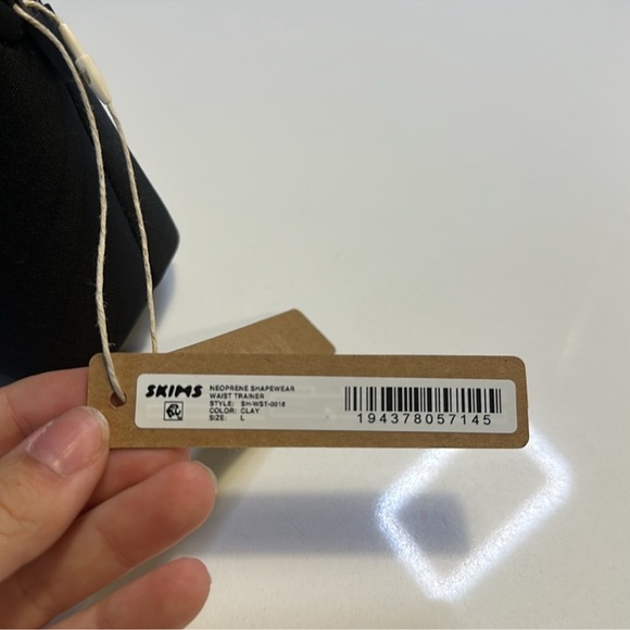 SKIMS waist trainer NWT - Picture 5 of 8